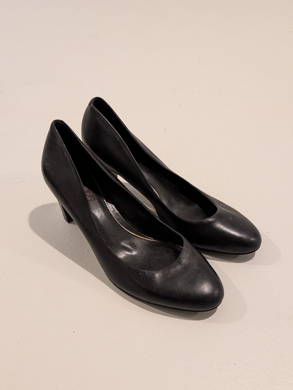 Ralph Lauren Classic Black Leather Women's Pumps